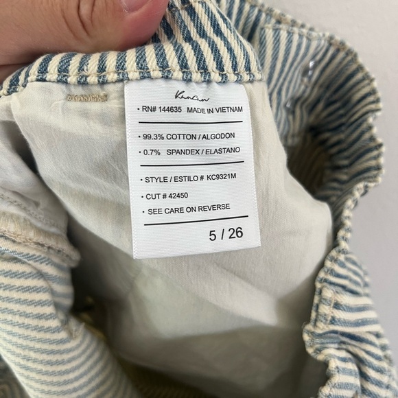 Kancan High Rise Blue & White Railroad Striped Stretch Tapered Mom Jeans Size 26 - Picture 9 of 9